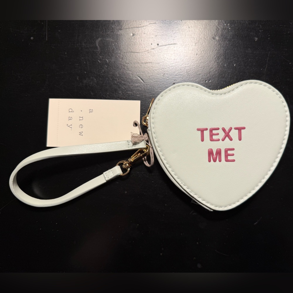 NWT! Green Conversation Heart Wristlet